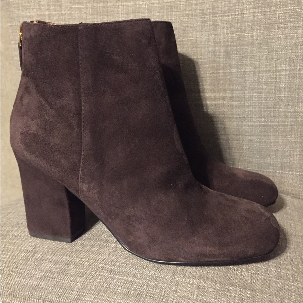 Nine West Genevieve Round Toe Suede Ankle Boot 6.5